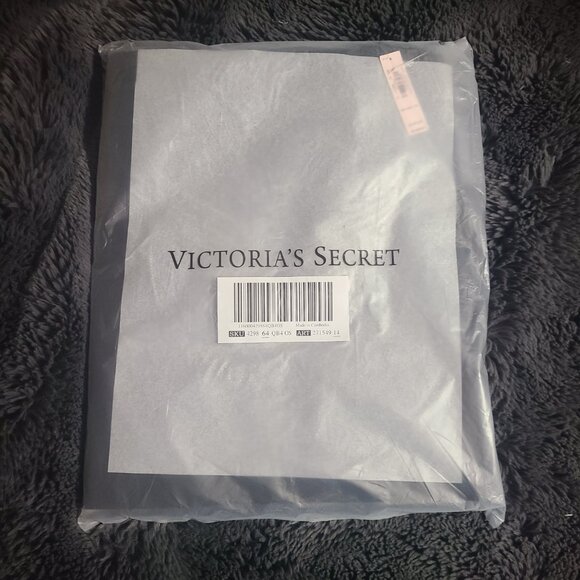 Victoria's Secret Black Fashion Show Tote Bag VS New 2025 - Picture 2 of 2